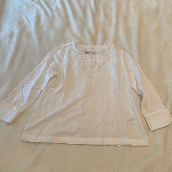 Vineyard Vines women’s lightweight tunic top. - Picture 2 of 14